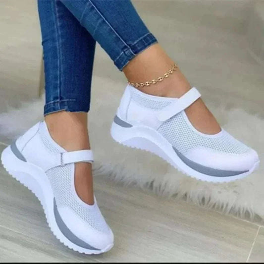 Grande women's shoes in extended sizes 36-43 for all-day comfort and casual style