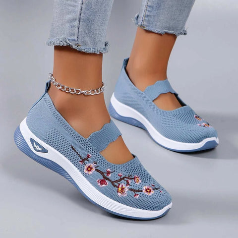 Women's summer breathable lightweight casual shoes for hot weather and everyday wear