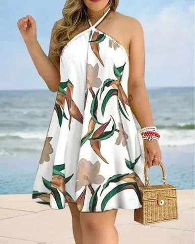 Floral print halter neck dress with boho backless design for spring and beachwear